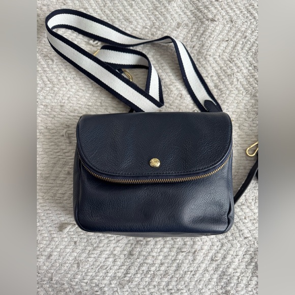 Talbots Navy Blue Crossbody with 2 straps - 9 1/2” x 7” - beautiful condition - Picture 2 of 9